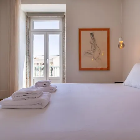 Liberdade Concept 2Bdr Apartment By Lovelystay-2